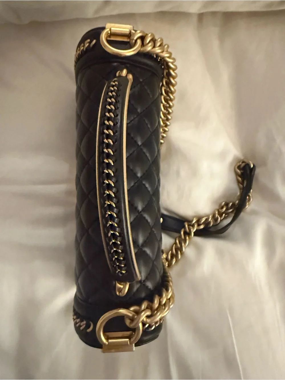 CHANEL Black Quilted Leather Crossbody with Gold Hardware Medium - Picture 5 of 12